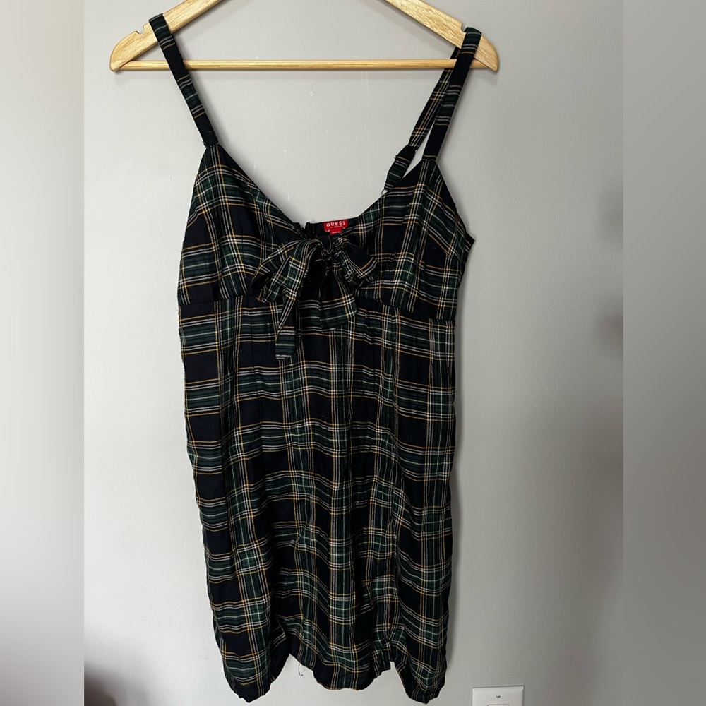 GUESS PLAID MINI DRESS; SIZE M EUC
